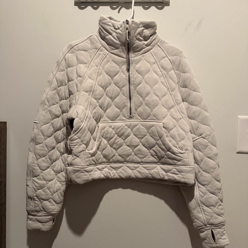 Lulelemon Quilted Scuba Hoodie. Tan/Cream. Size XS/S. EUC.